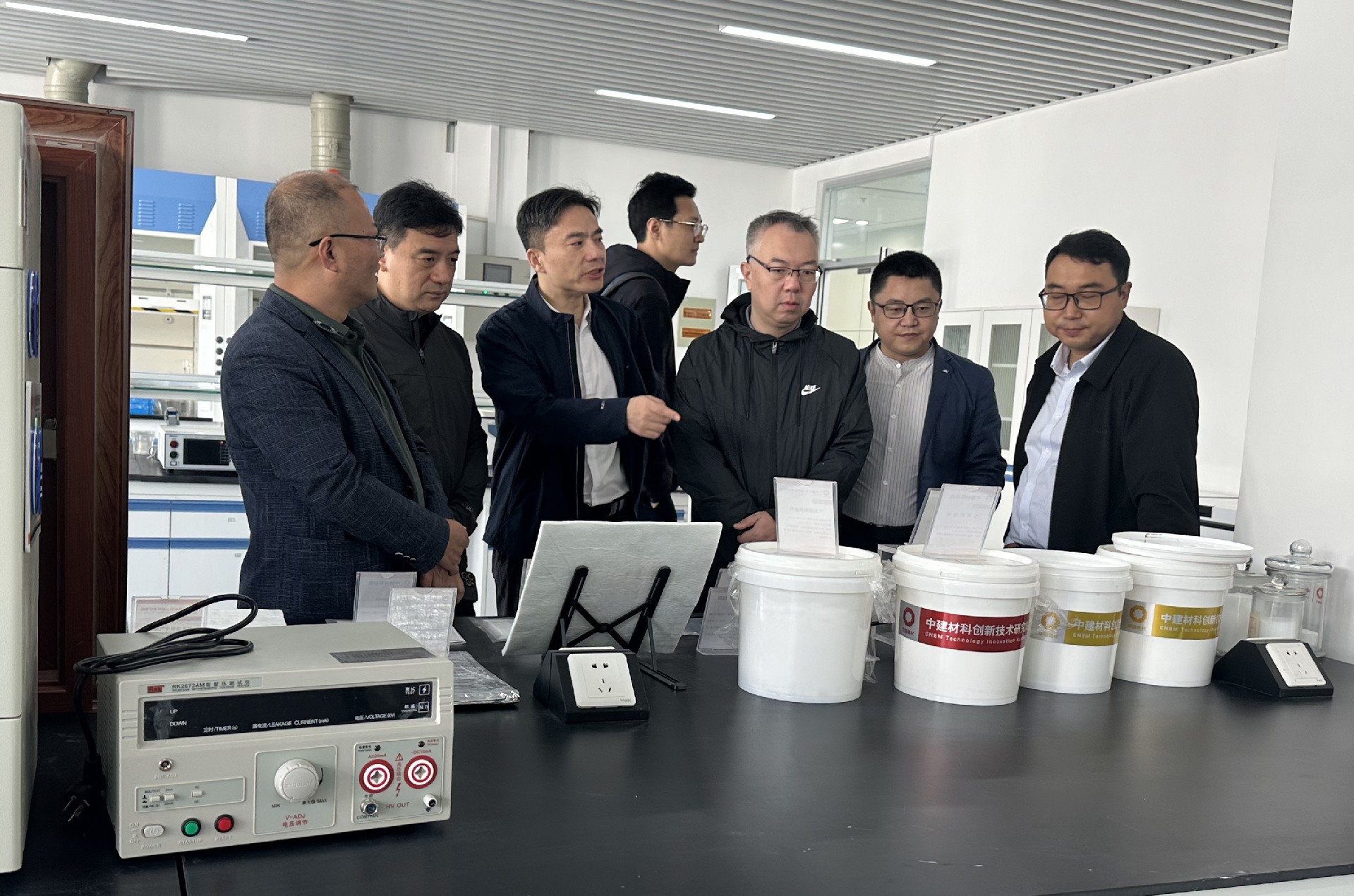 1761011785458040.jpg 网站2.jpg